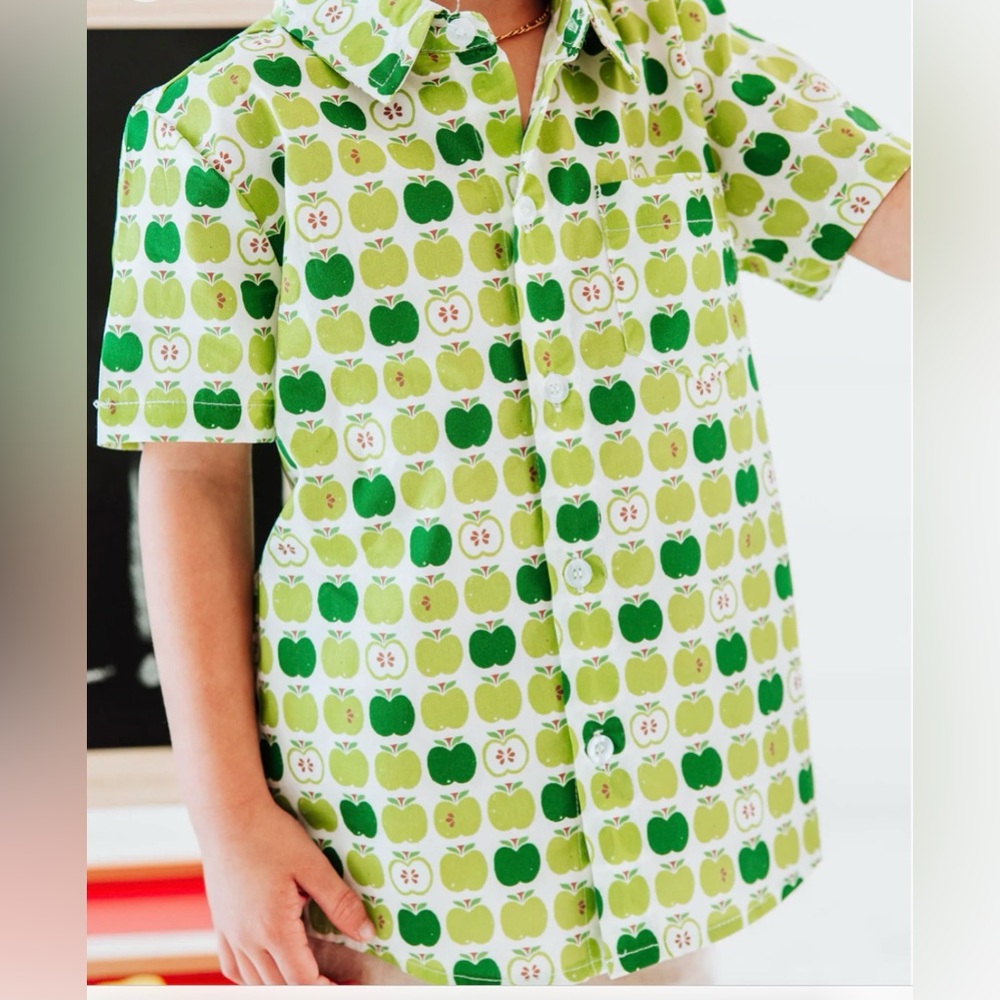 SweetHoney Boy's Apple Collared Shirt Size 10Y EUC
